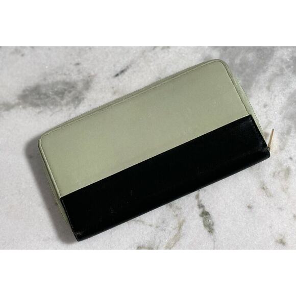 Auth. Celine Green & Black Large Lambskin Leather Long Zippy Wallet - Picture 2 of 11